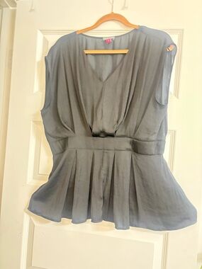 Vince Camuto Soft Gray Pleated Peplum Tunic